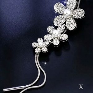 Elegant Crystal Flower Necklace